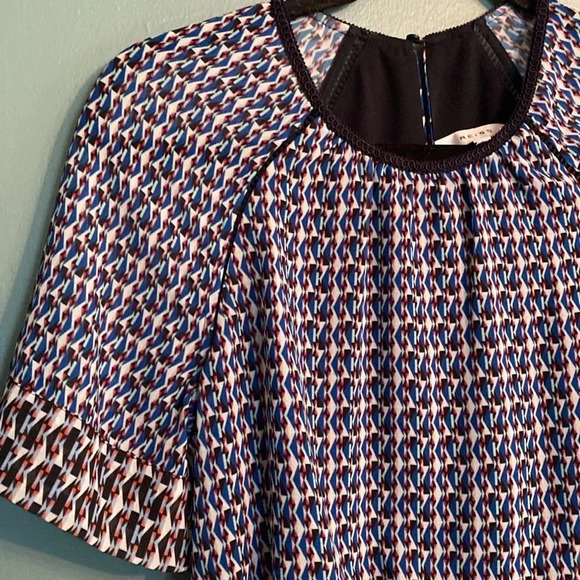 Reiss women’s dress - size 2 - short sleeve - patterned - twist front - like new - Picture 3 of 9